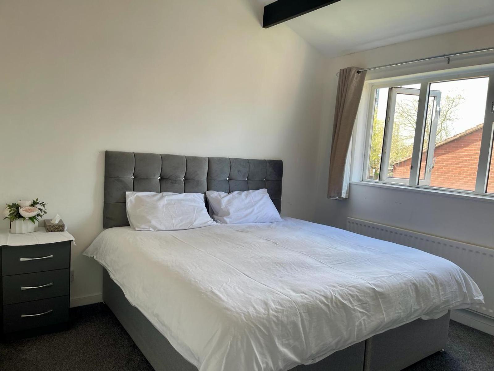 Homestays-Close To Coventry City And University I Free Parking I Wi-Fi Exterior photo