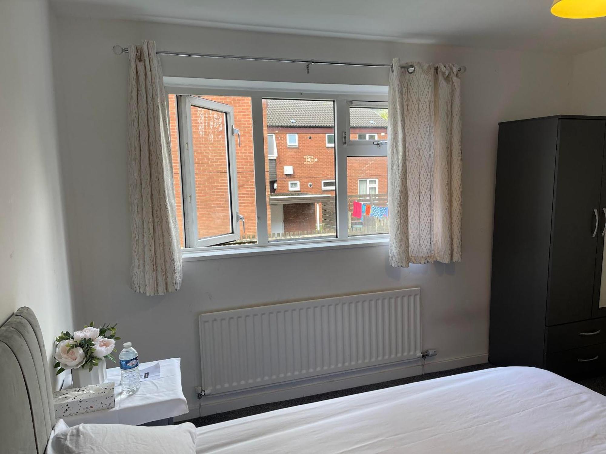Homestays-Close To Coventry City And University I Free Parking I Wi-Fi Exterior photo